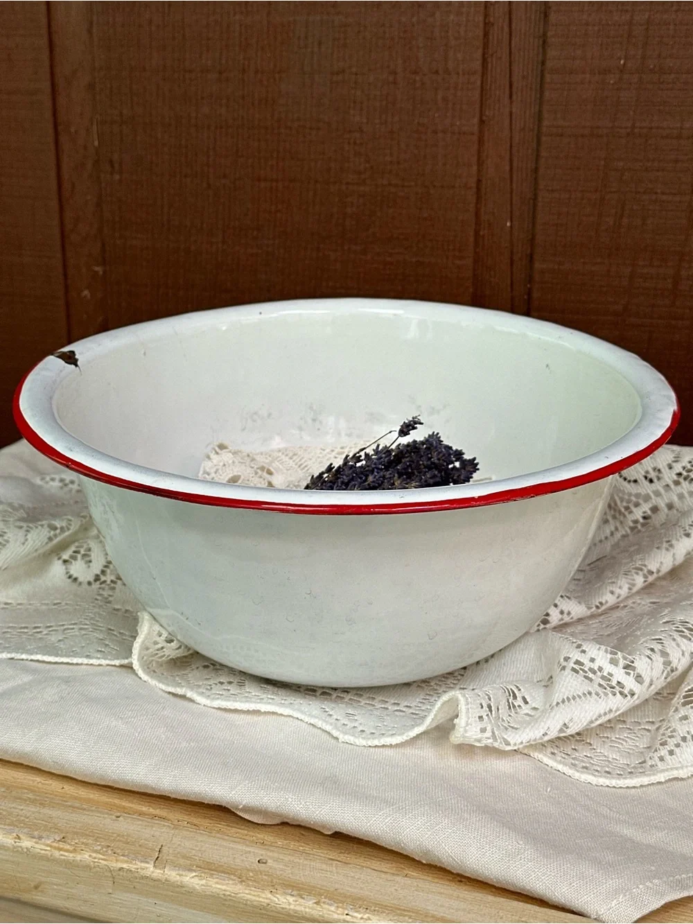 Vintage Enamelware Wash Basin Bowl White Red Rim Farmhouse Rustic Decor